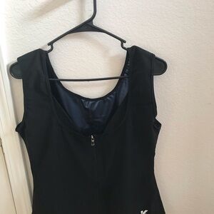 Black Sleeveless Women's Work Out Top